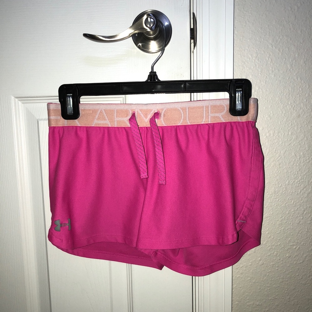 Under armour girls shorts in size youth large